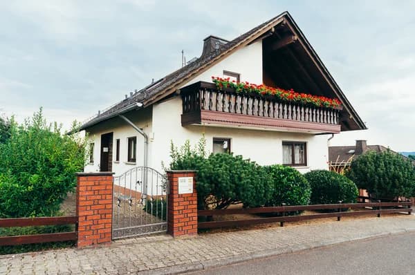Atmosphärische Aufnahme eines deutschen Hauses